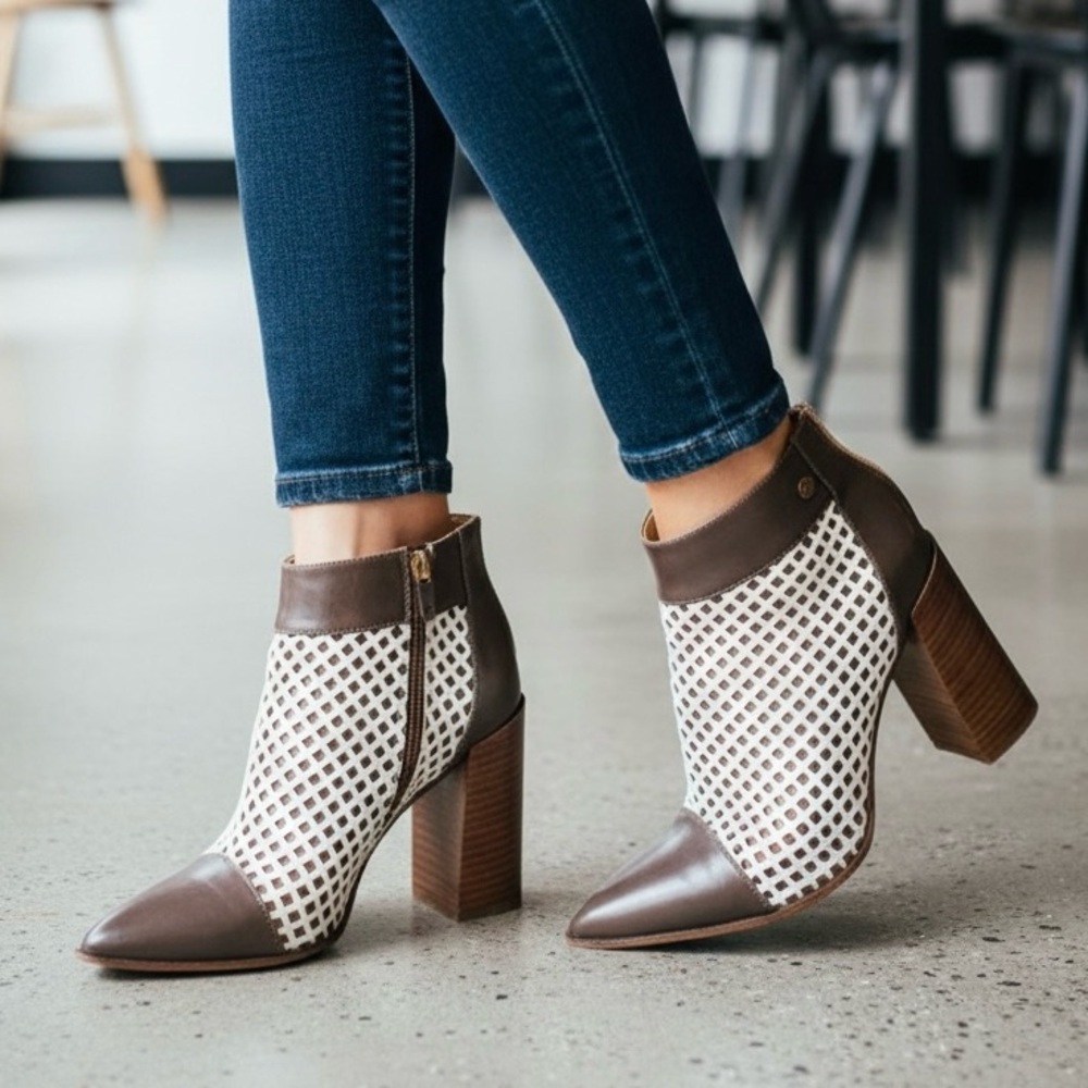 Capezzani Two-Tone Brown White Leather Block Heel Ankle Boots US 6